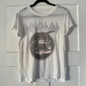 NWT Def Leopard Trucker t sz s